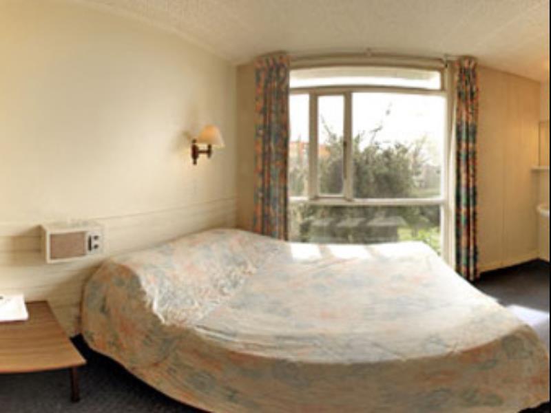 Equestrian Hotel Крайстчёрч Экстерьер фото