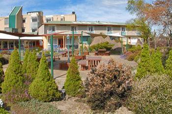 Equestrian Hotel Крайстчёрч Экстерьер фото